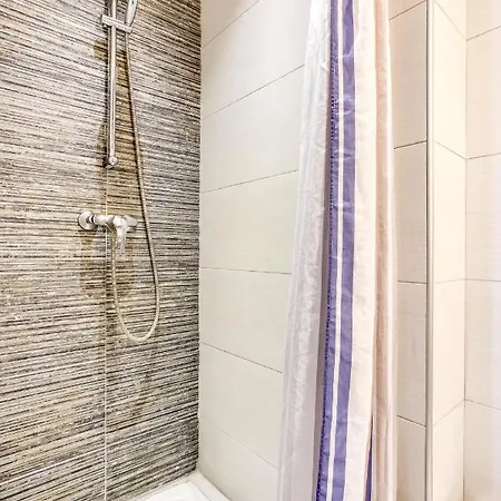 Stylish, Comfy 2br With Large Sofa, Ac & Wifi By 360 Estates *
