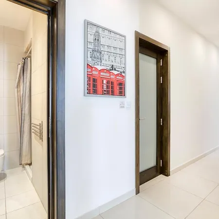 Stylish, Comfy 2br With Large Sofa, Ac & Wifi By 360 Estates Apartman