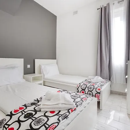 Stylish, Comfy 2br With Large Sofa, Ac & Wifi By 360 Estates Gzira